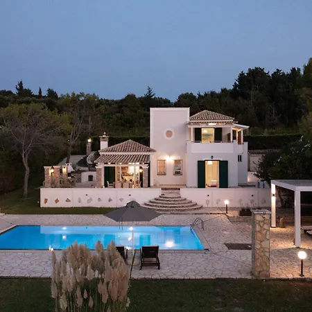 Villa Beachfront Dionysos - With Private Sidárion