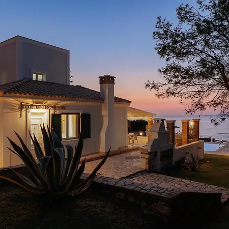 Villa Beachfront Dionysos - With Private Sidárion