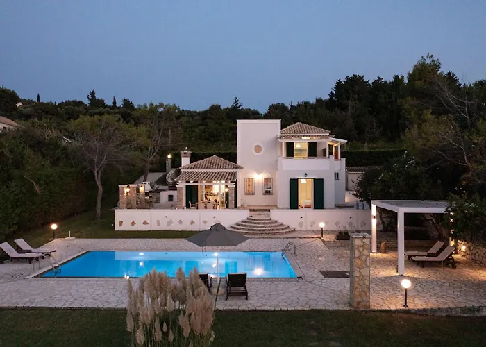 Villa Beachfront Dionysos - With Private Sidárion