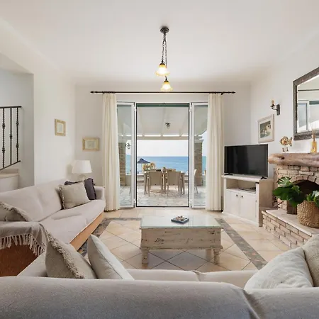 Villa Beachfront Dionysos - With Private